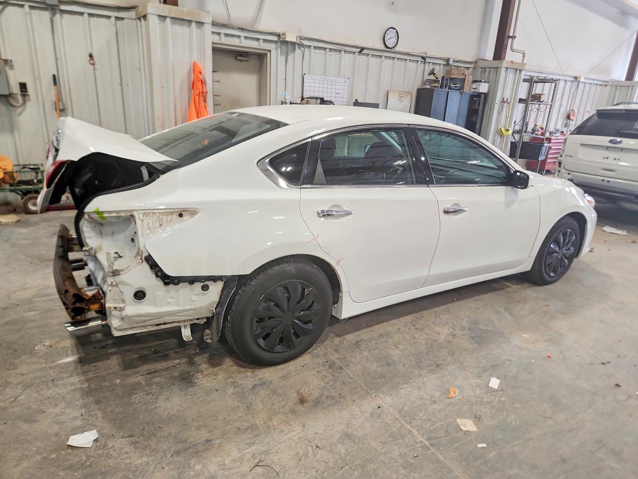2016 Nissan Altima 2.5 S - Фото 3