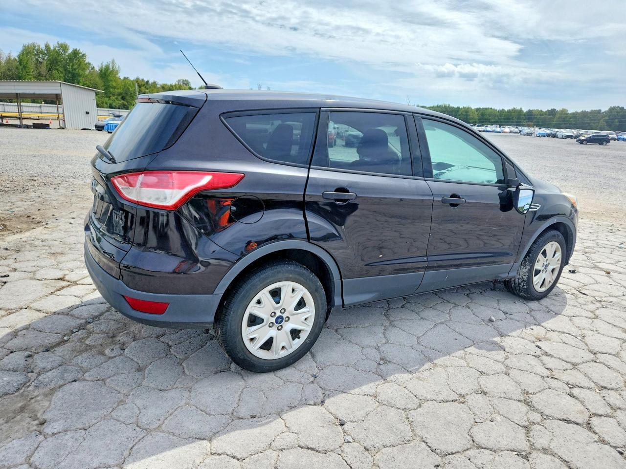 2013 Ford Escape S - Фото 3