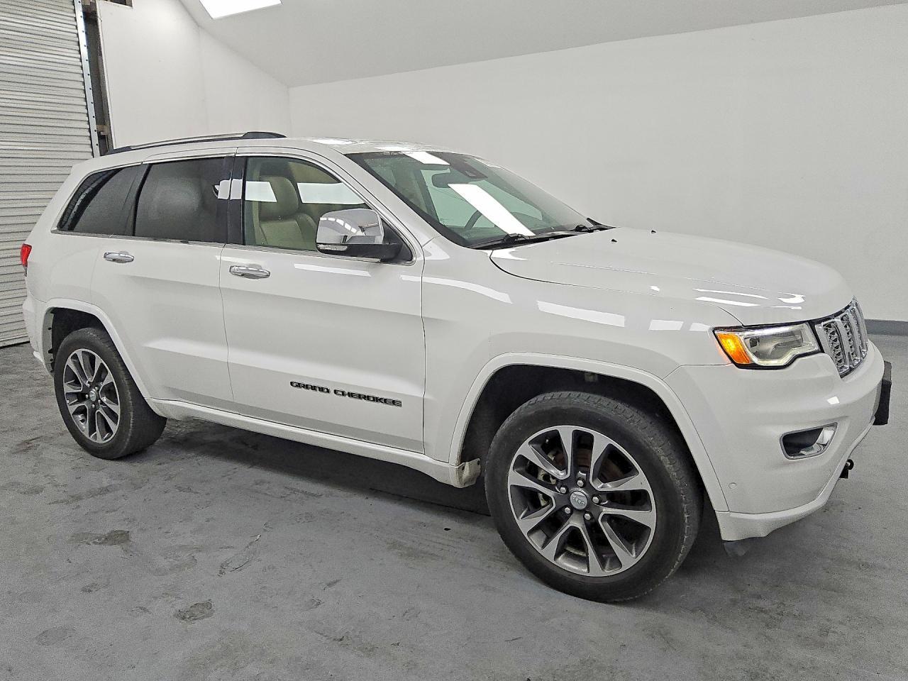 2017 Jeep Grand Cherokee Overland - Фото 4