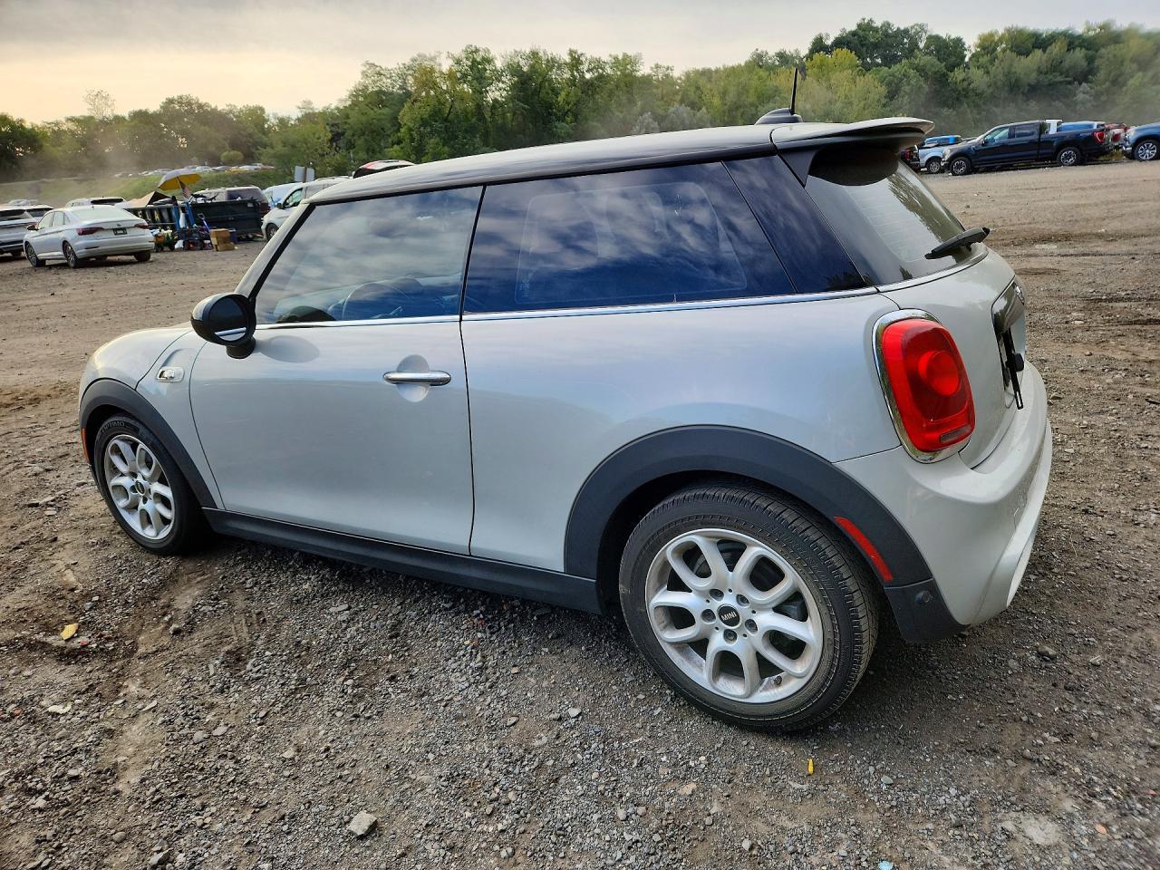 2015 Mini Cooper S - Image 2