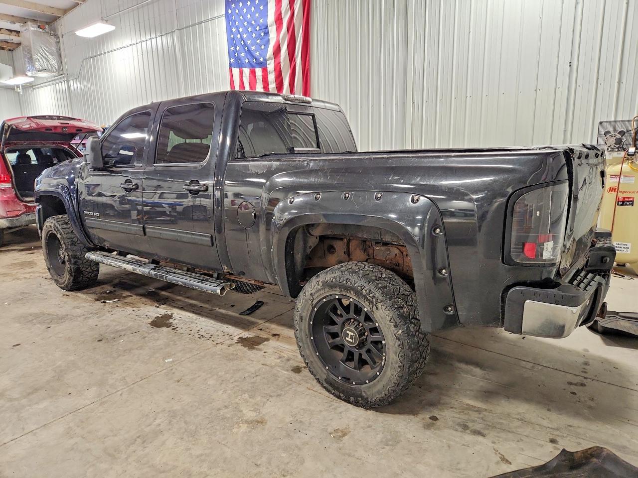 2010 Chevrolet Silverado K2500 Heavy Duty Ltz - Image 2