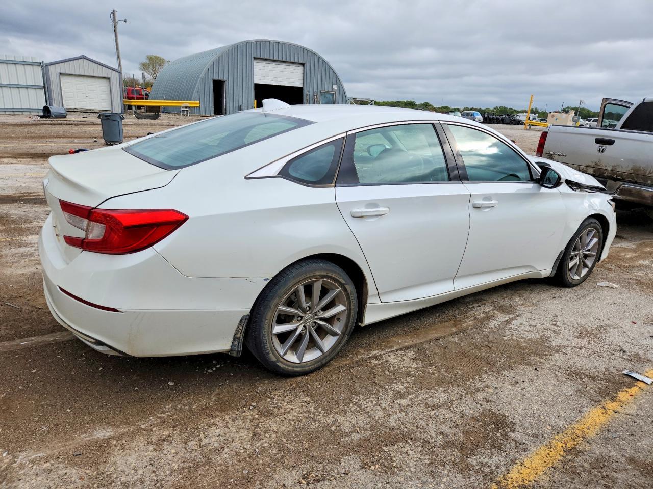 2022 Honda Accord Lx - Фото 3