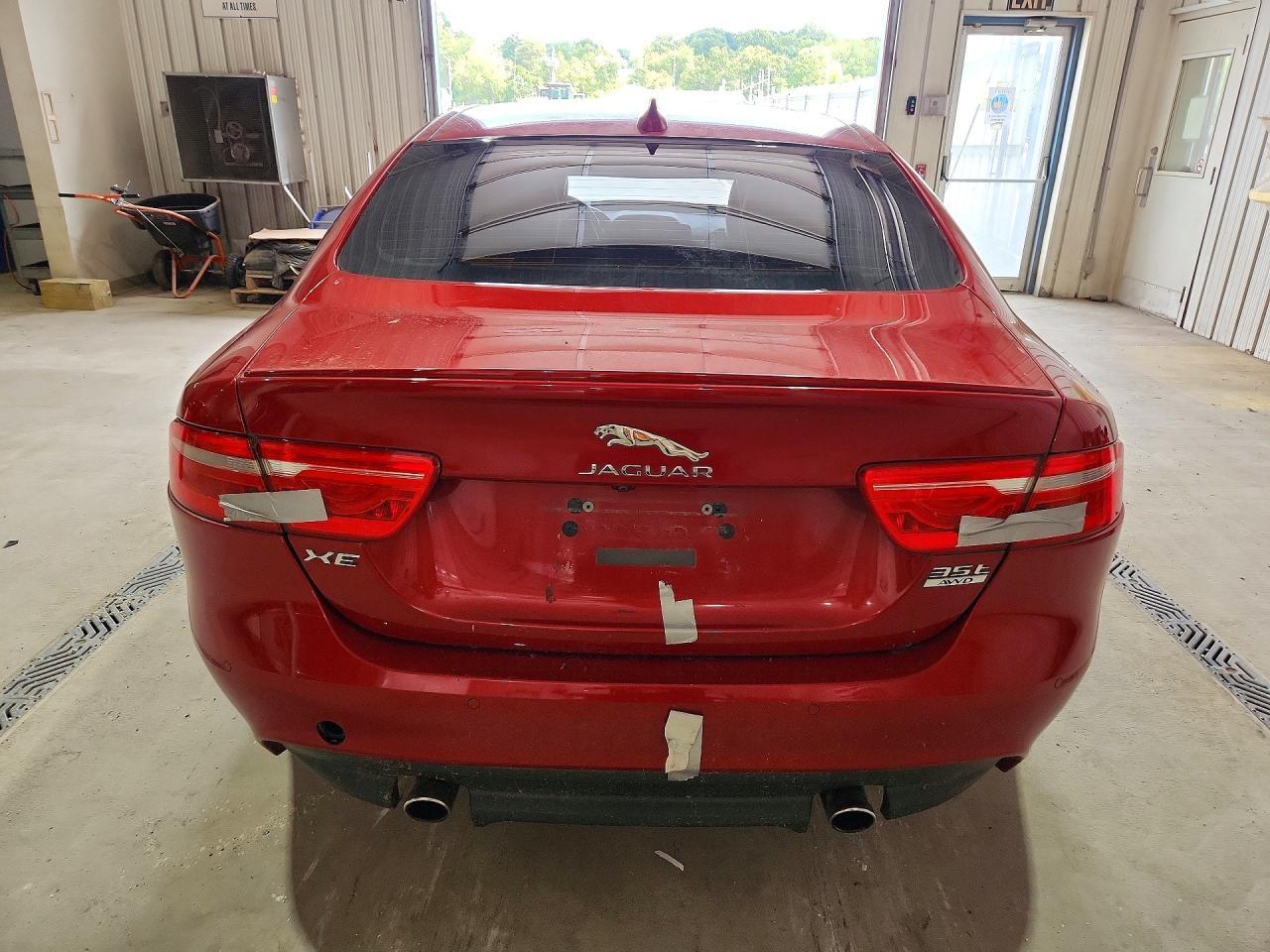 2017 Jaguar Xe R - Sport - Фото 6