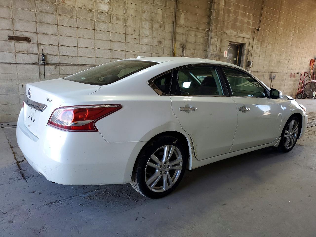 2013 Nissan Altima 3.5 S - Фото 3