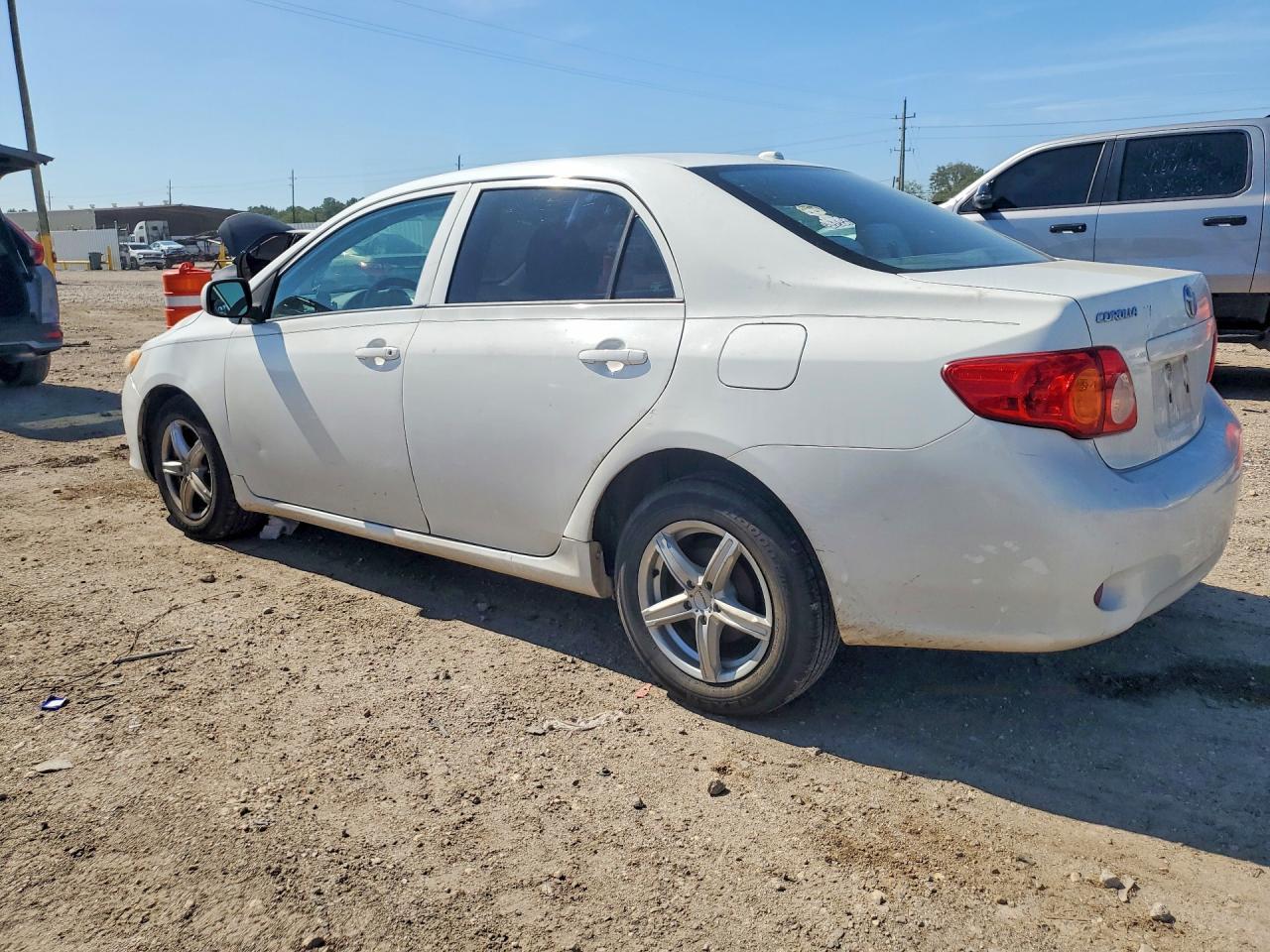2010 Toyota Corolla Le - Фото 2