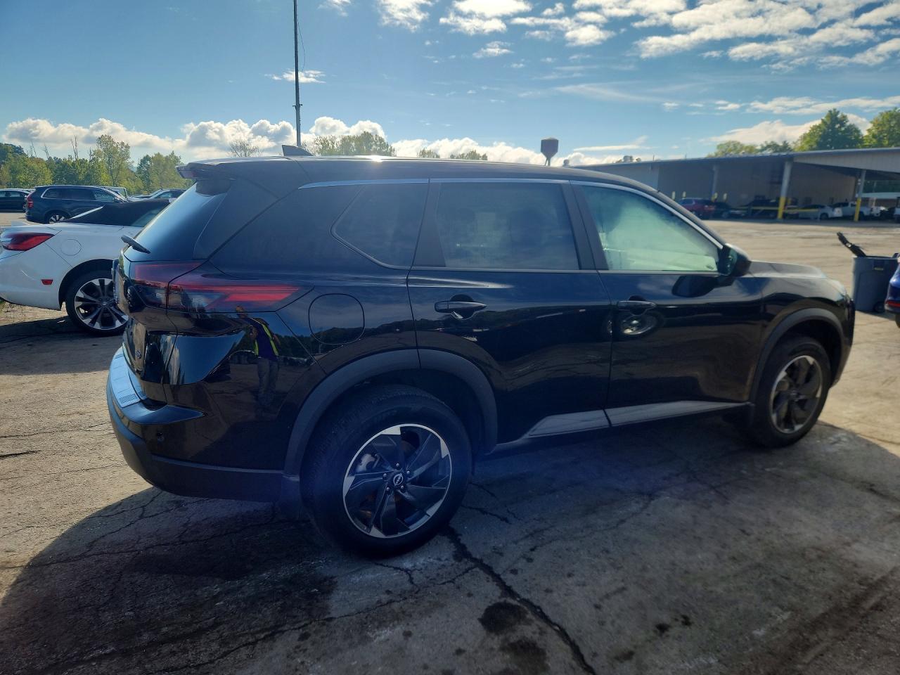 2025 Nissan Rogue Sv - Фото 3