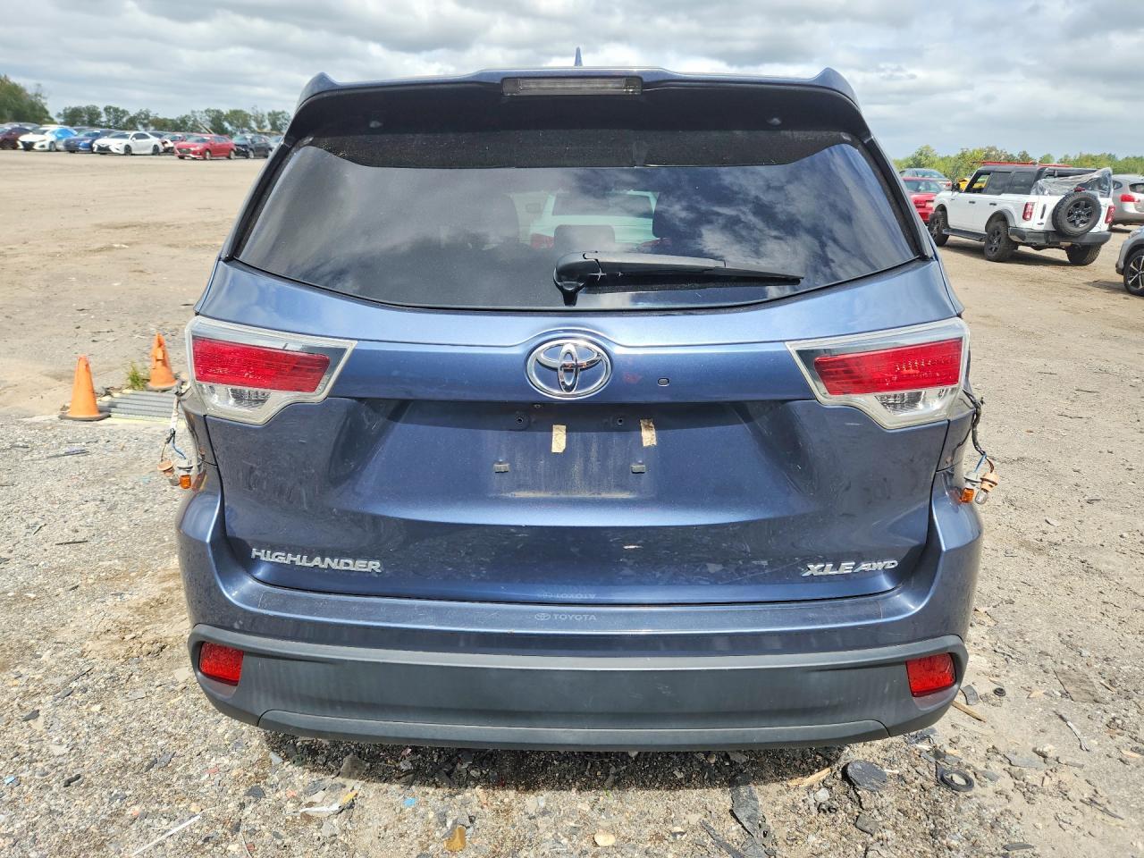 2015 Toyota Highlander Xle - Фото 6