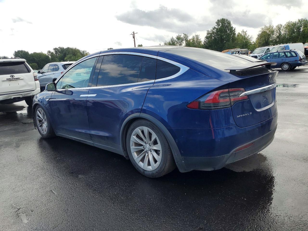 2016 Tesla Model X - Фото 2