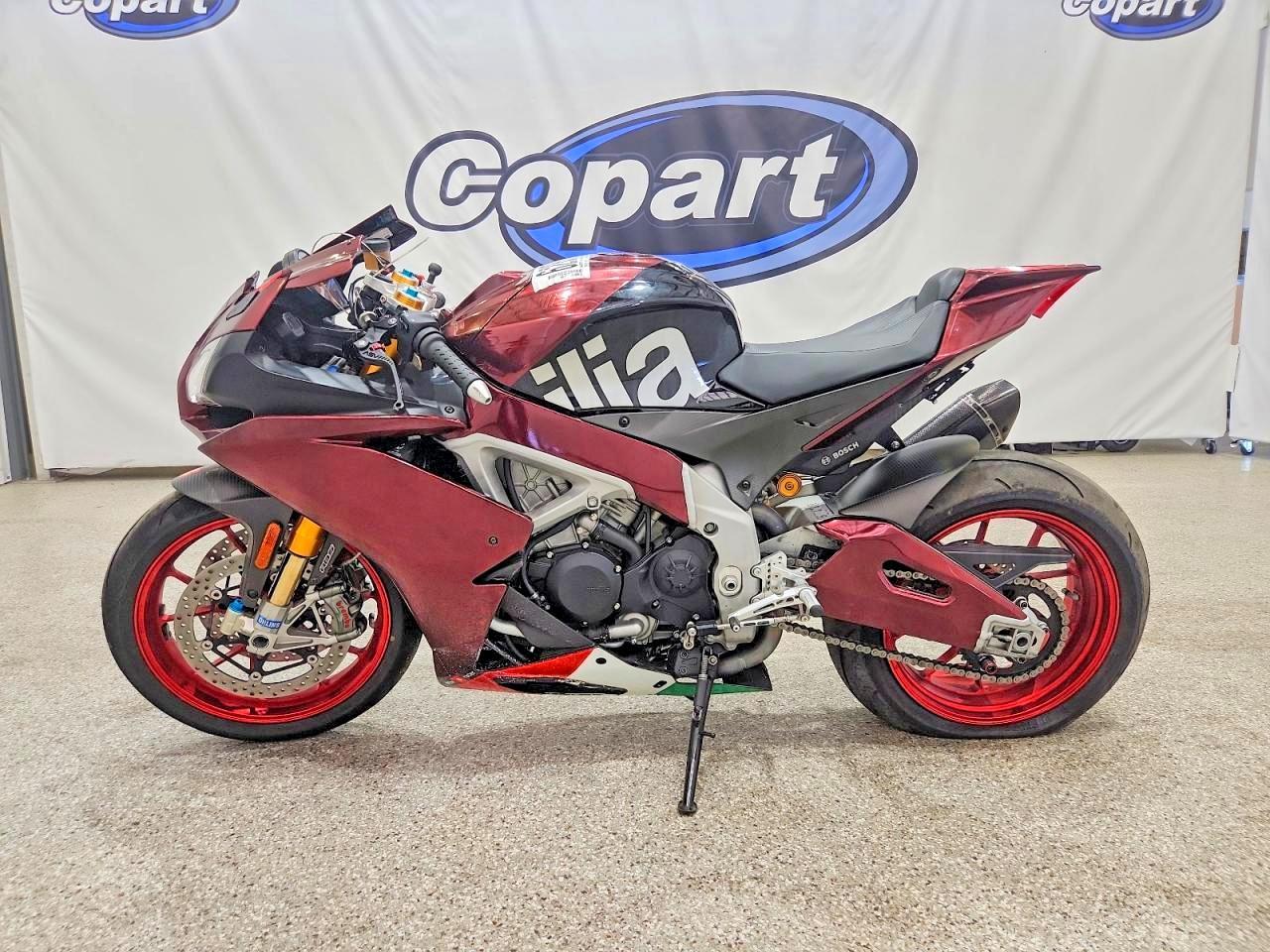 2016 Aprilia Rsv4 Rf - Image 3
