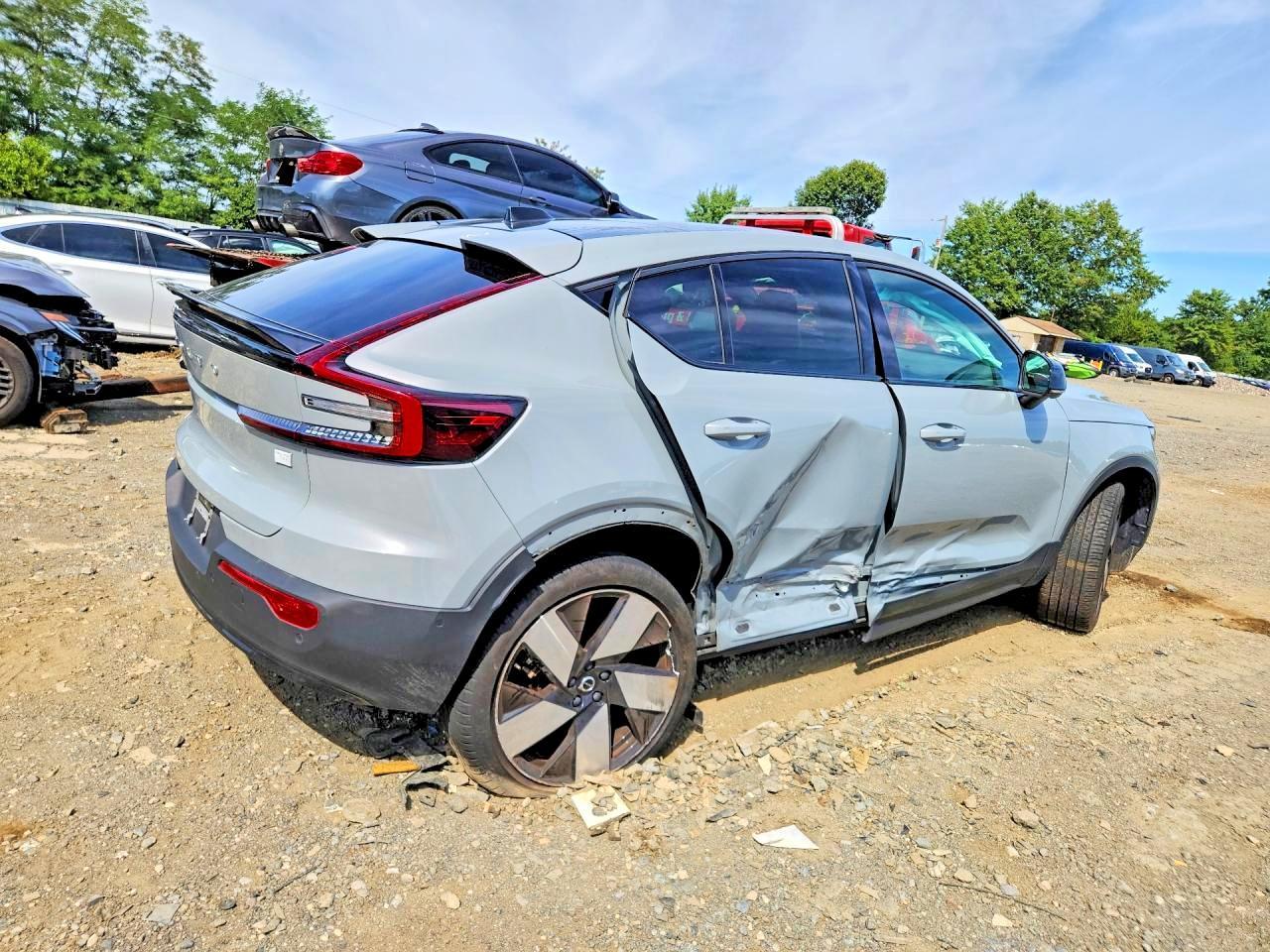 2024 Volvo C40 Recharge Ultimate - Фото 3