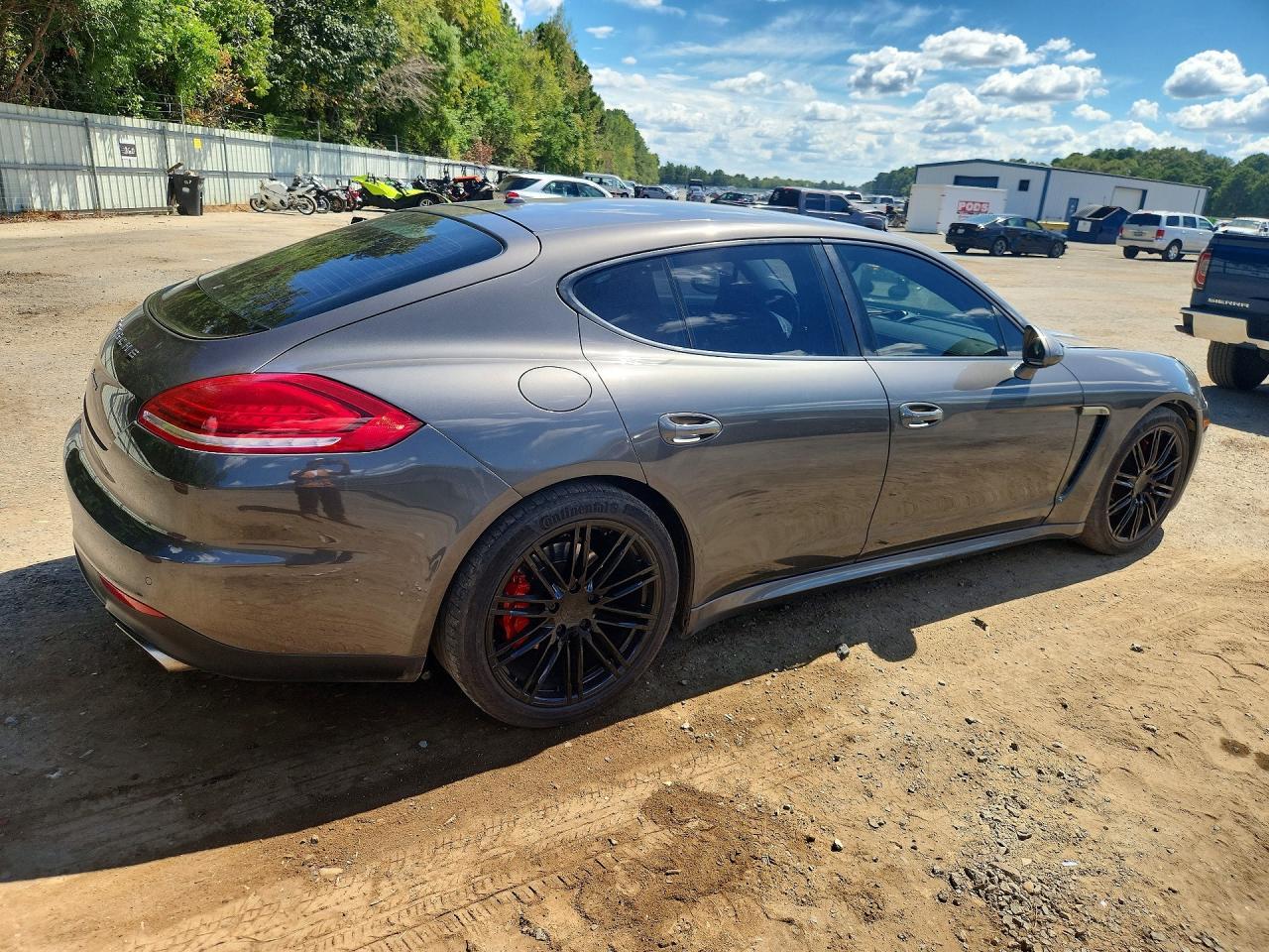 2015 Porsche Panamera 2 - Фото 3