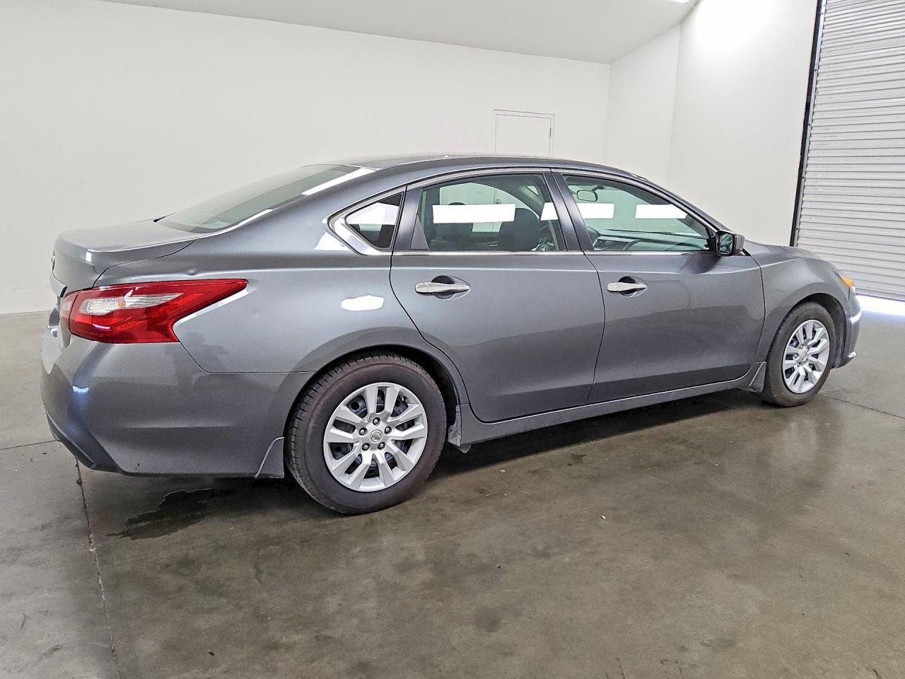 2018 Nissan Altima 2.5 S - Image 3