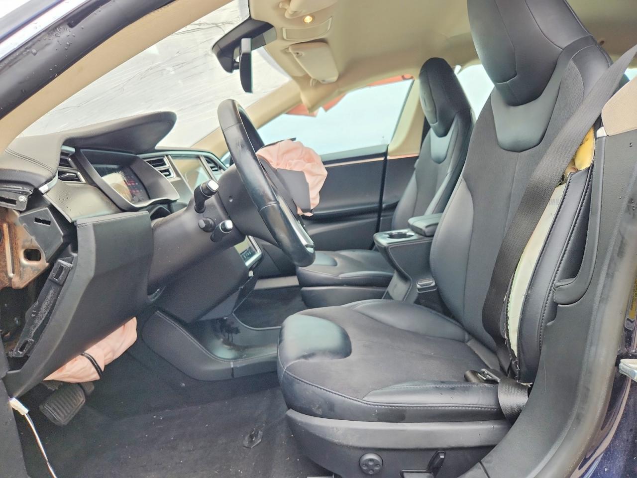 2015 Tesla Model S 85D - Фото 7