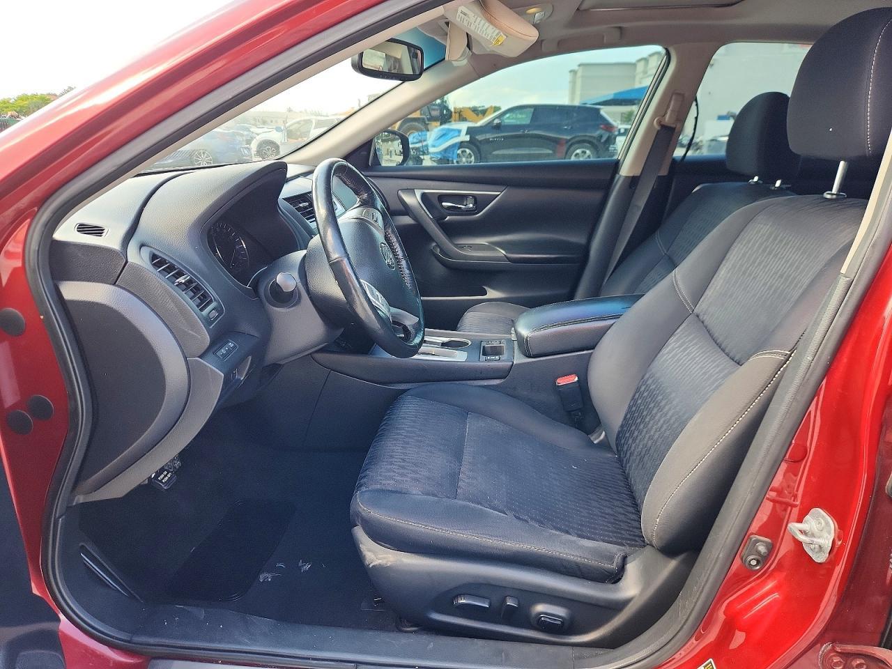 2017 Nissan Altima 2.5 - Image 7