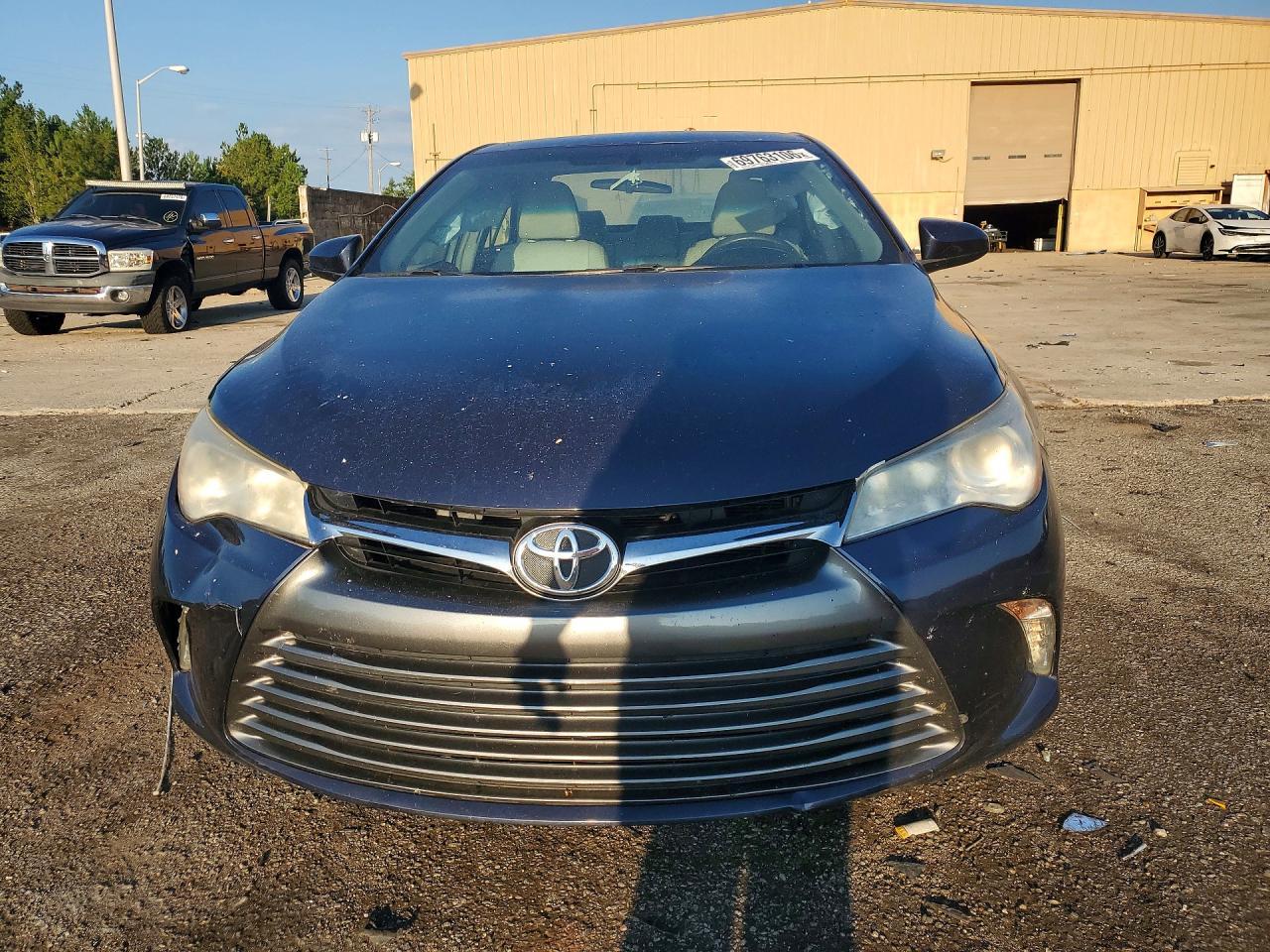 2017 Toyota Camry Xle - Image 5