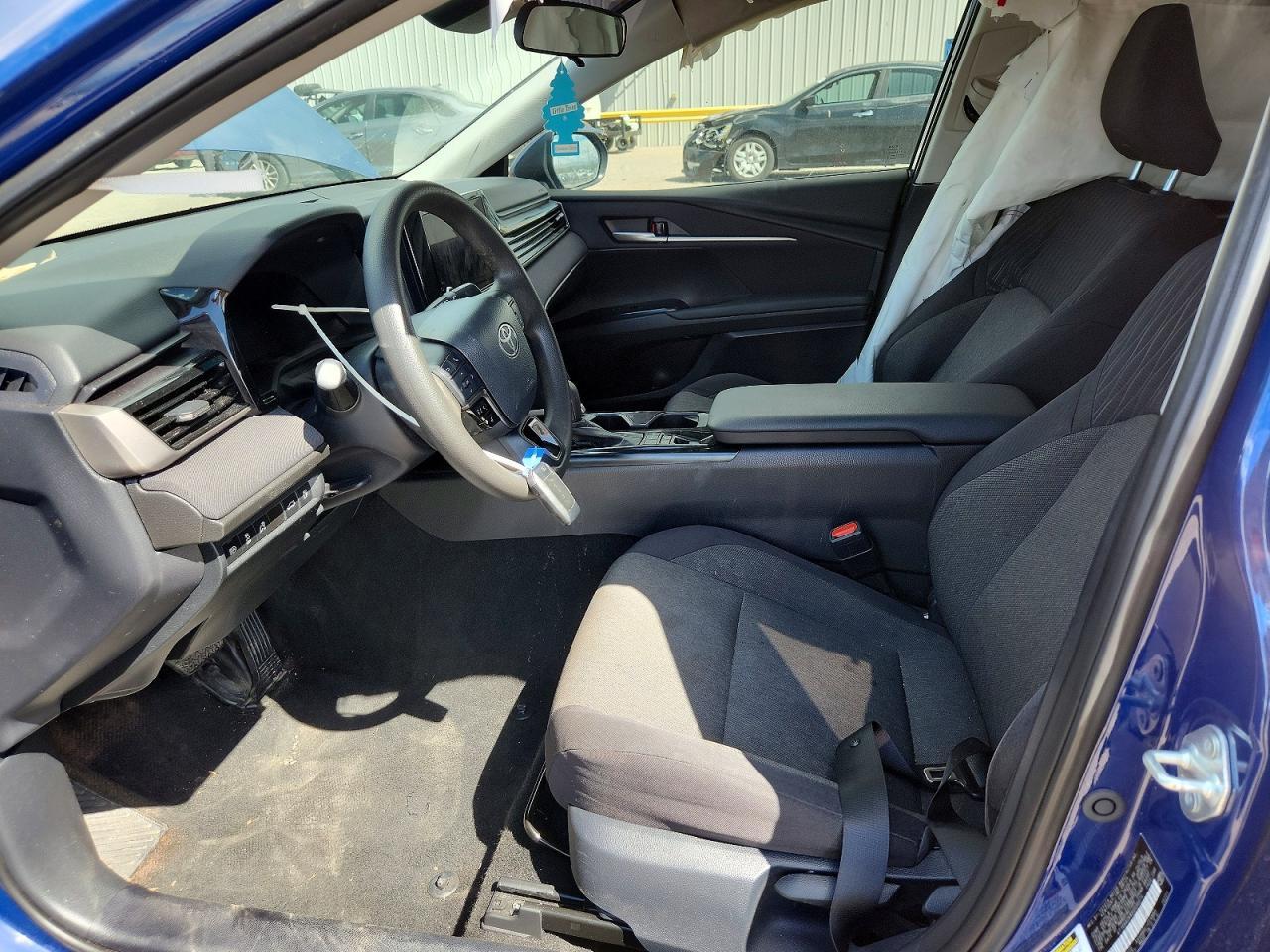 2025 Toyota Camry Le - Image 7