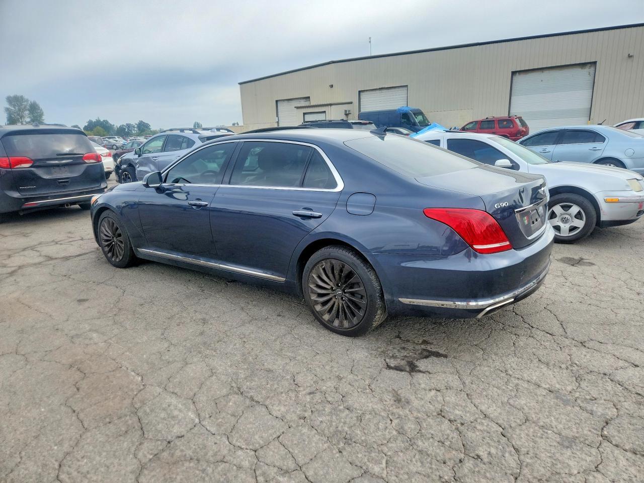 2017 Genesis G90 Ultimate - Фото 2