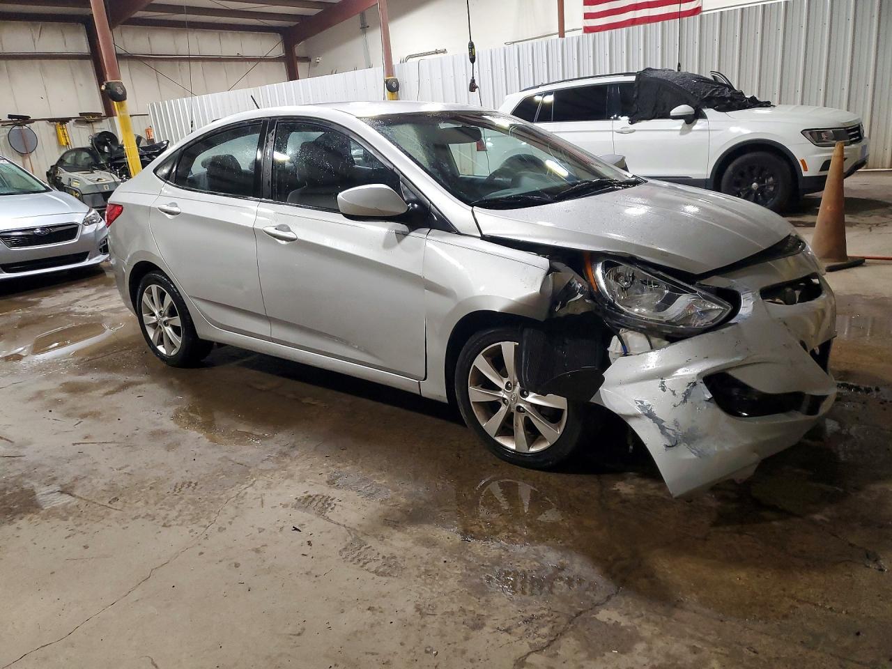 2013 Hyundai Accent Gls - Image 4