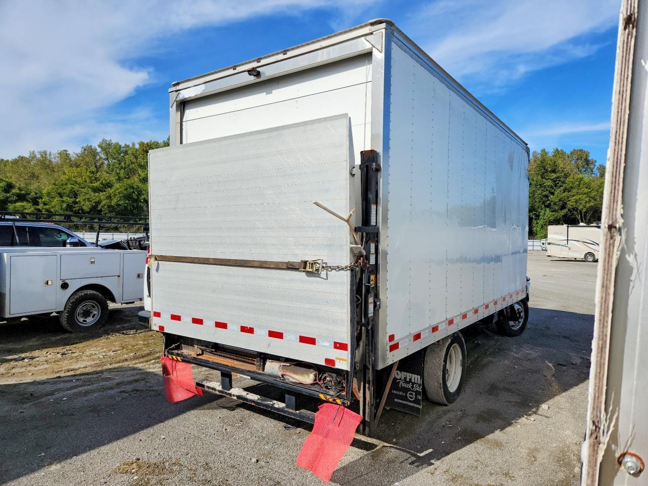 2024 Isuzu Npr Hd - Delivery Truck - Фото 3