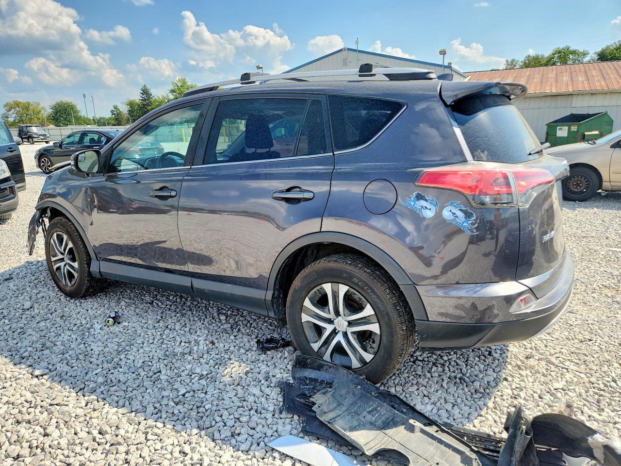 2016 Toyota Rav4 Xle - Image 2