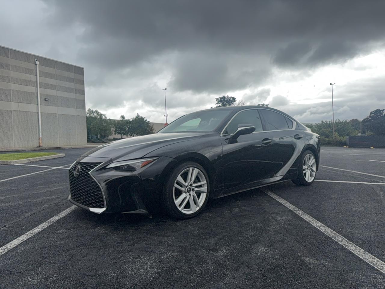 2022 Lexus Is 300 - Image 2