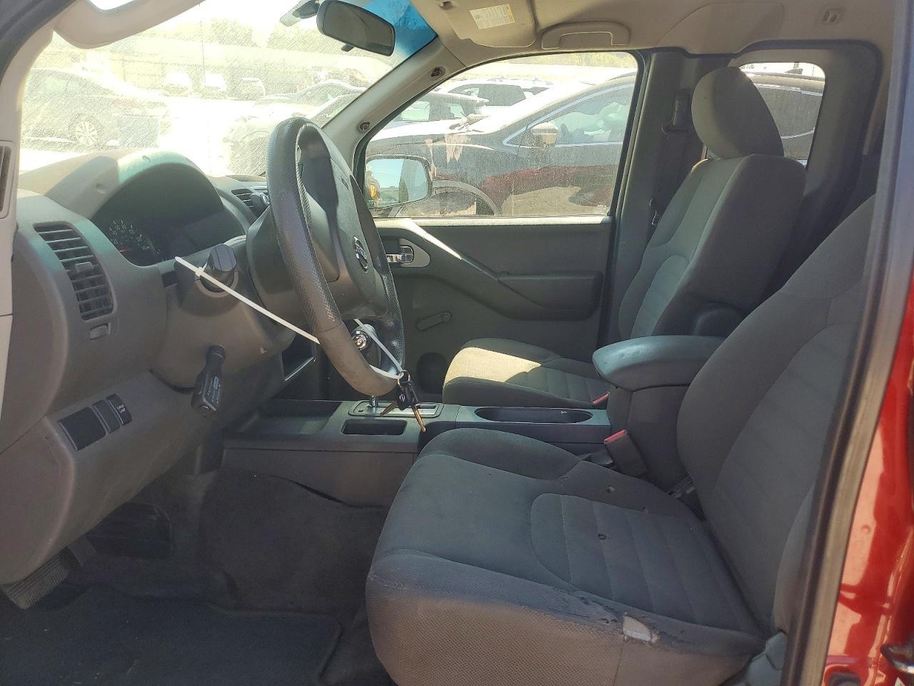 2010 Nissan Frontier Xe - Фото 7