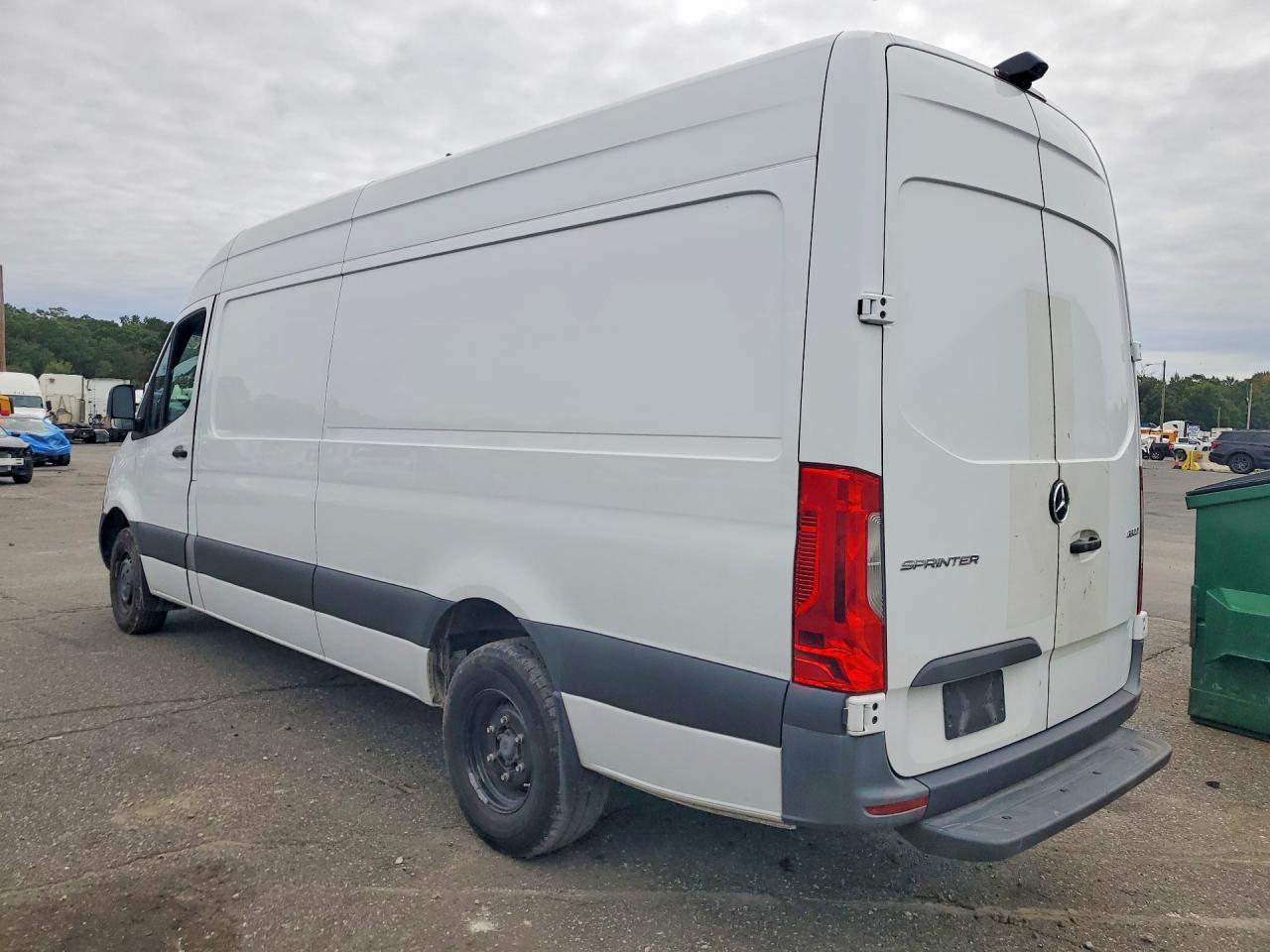 2019 Mercedes-Benz Sprinter 2500/3500 Delivery Van - Фото 2
