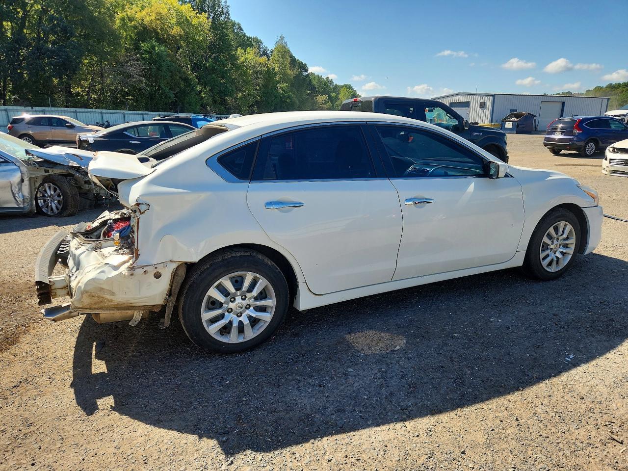 2015 Nissan Altima 2.5 S - Фото 3