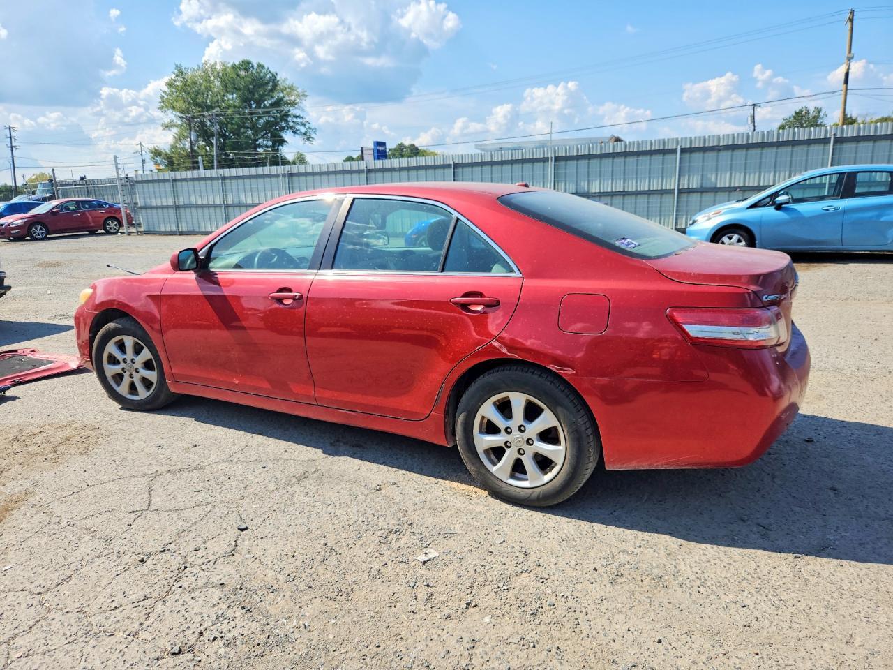 2010 Toyota Camry Le - Image 2
