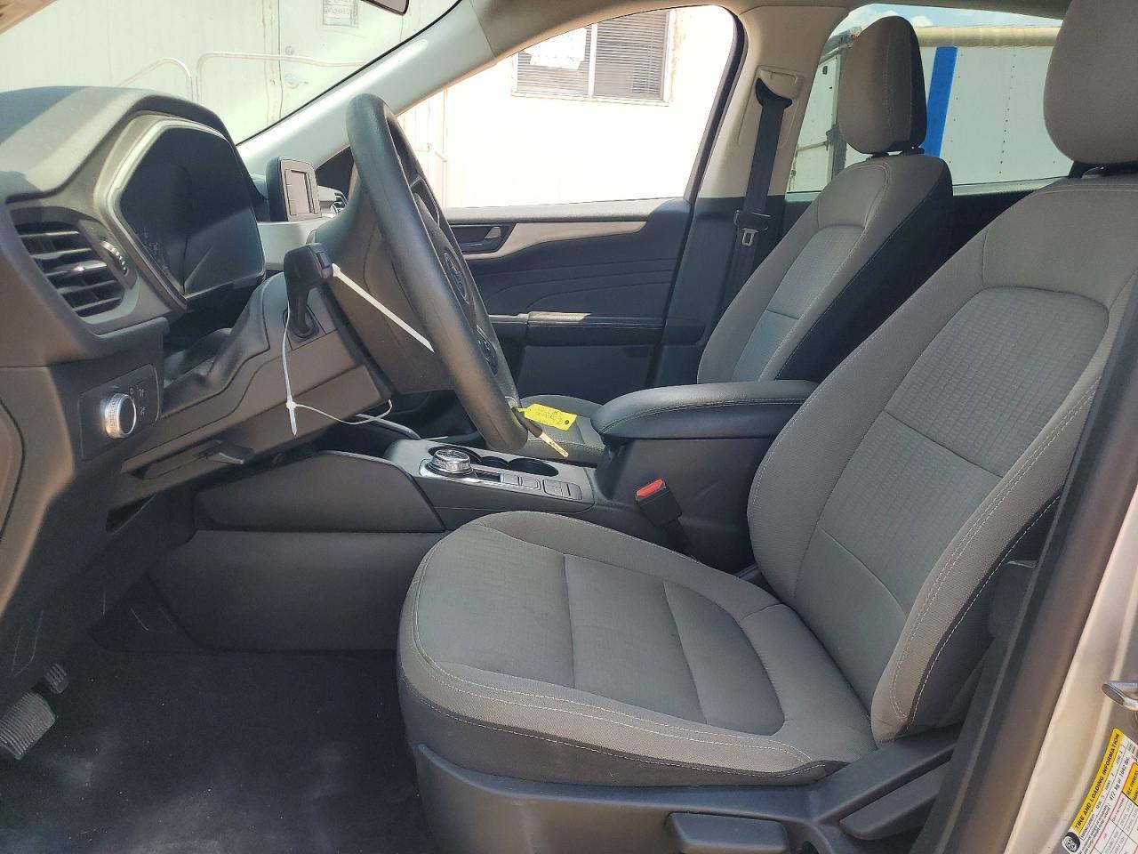 2022 Ford Escape S - Image 7
