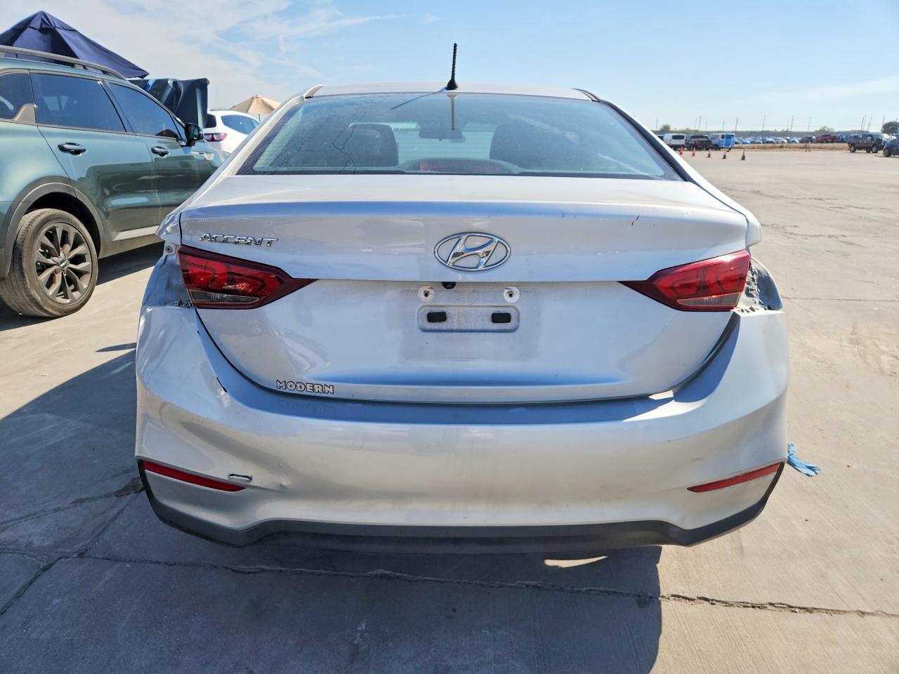 2022 Hyundai Accent Se - Image 6