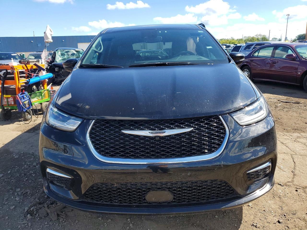 2025 Chrysler Pacifica Select - Фото 5