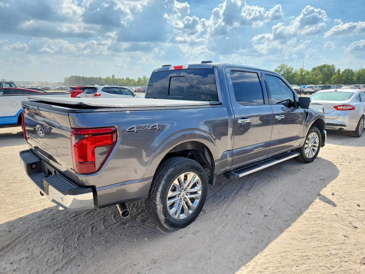 2024 Ford F150 Xlt - Фото 3