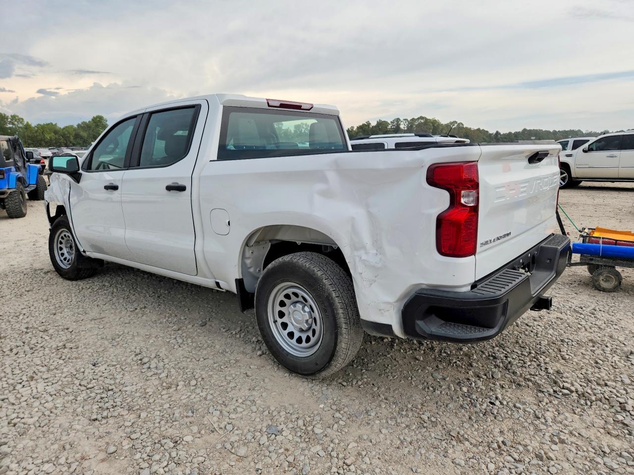 2026 Chevrolet Silverado C1500 - Фото 2