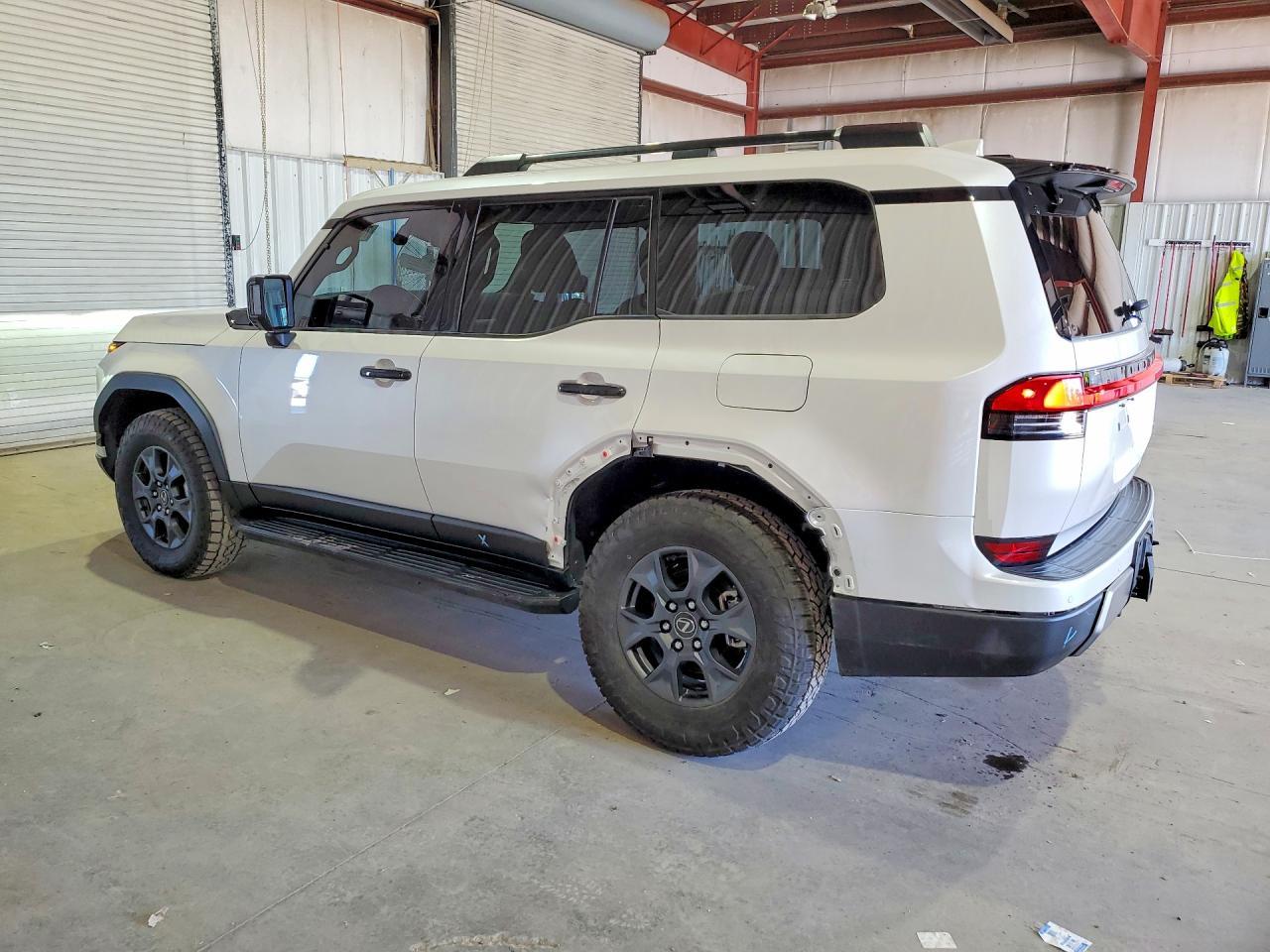 2024 Lexus Gx 550 Overtrail+ - Image 2