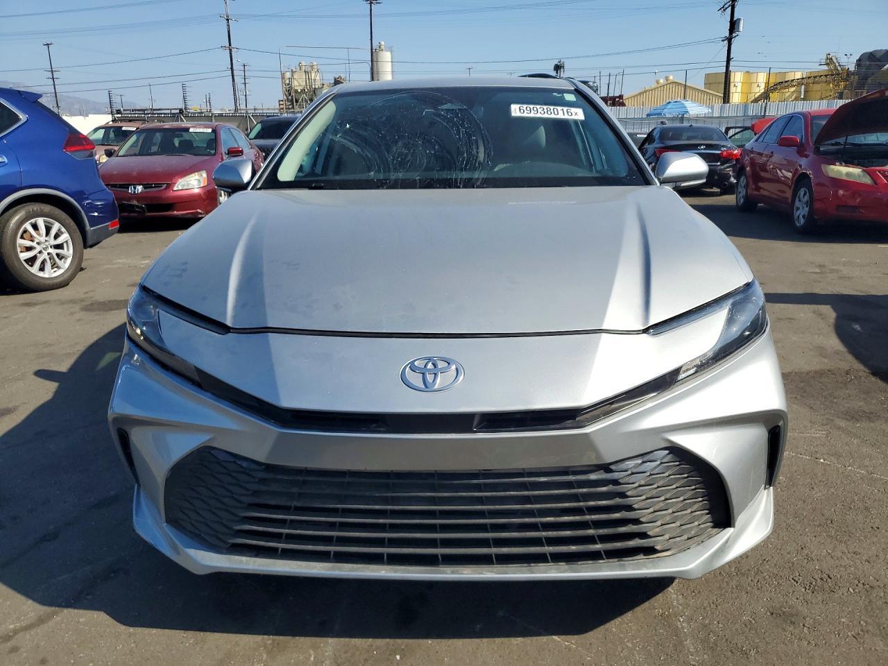 2025 Toyota Camry Le - Фото 5