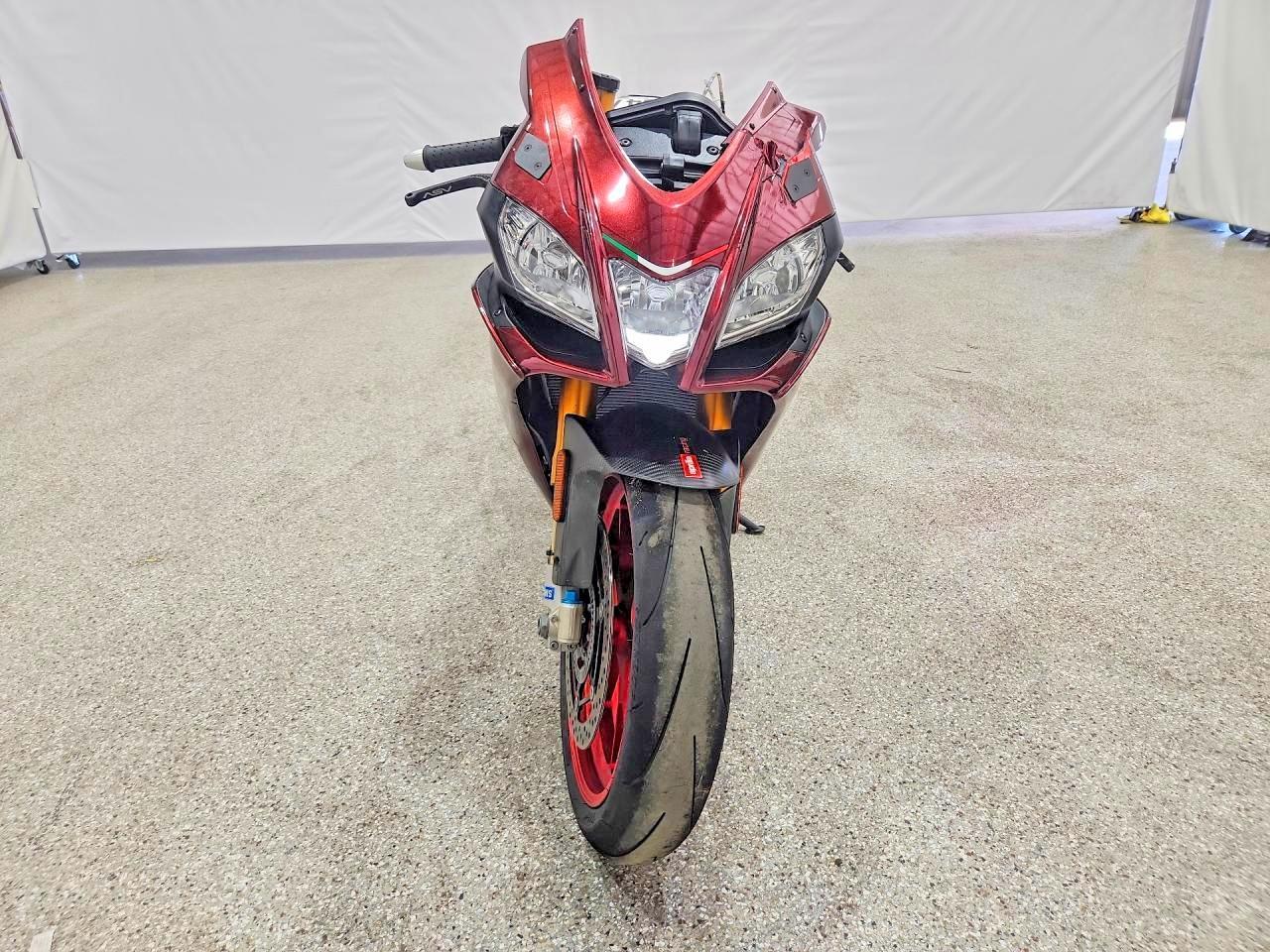 2016 Aprilia Rsv4 Rf - Image 2