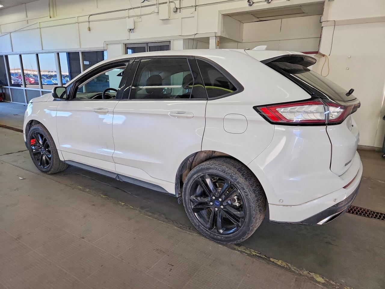 2016 Ford Edge Sport - Фото 2