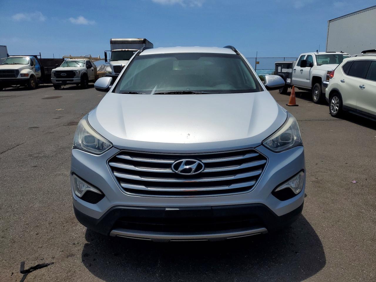2015 Hyundai Santa Fe Gls - Image 5