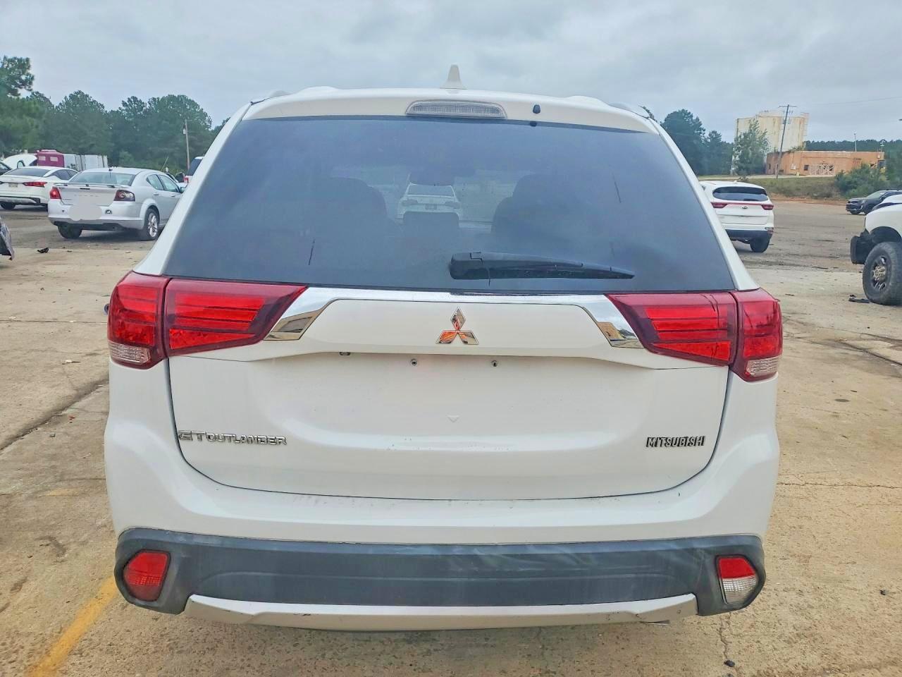 2017 Mitsubishi Outlander Gt - Фото 6