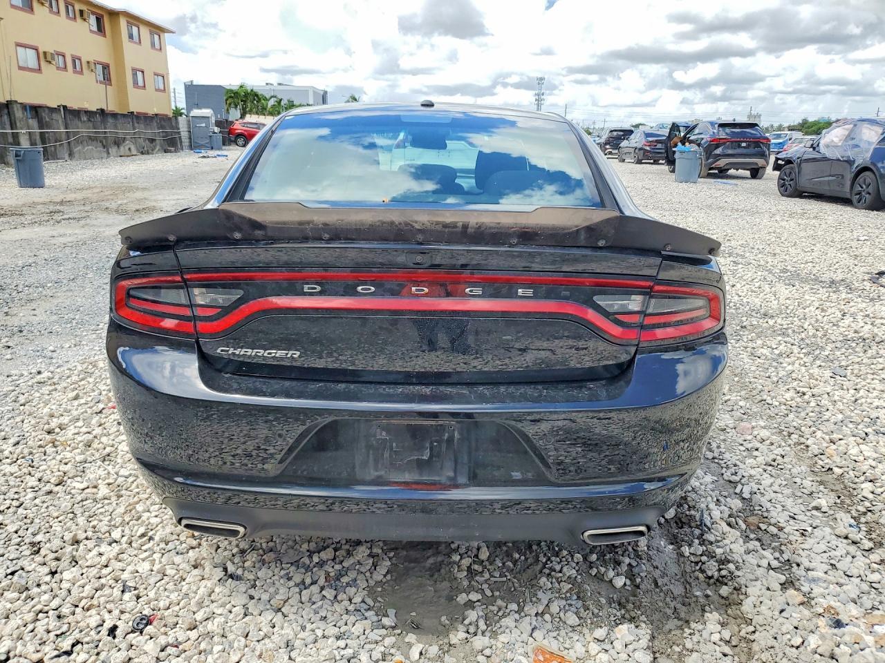 2022 Dodge Charger Sxt - Фото 6
