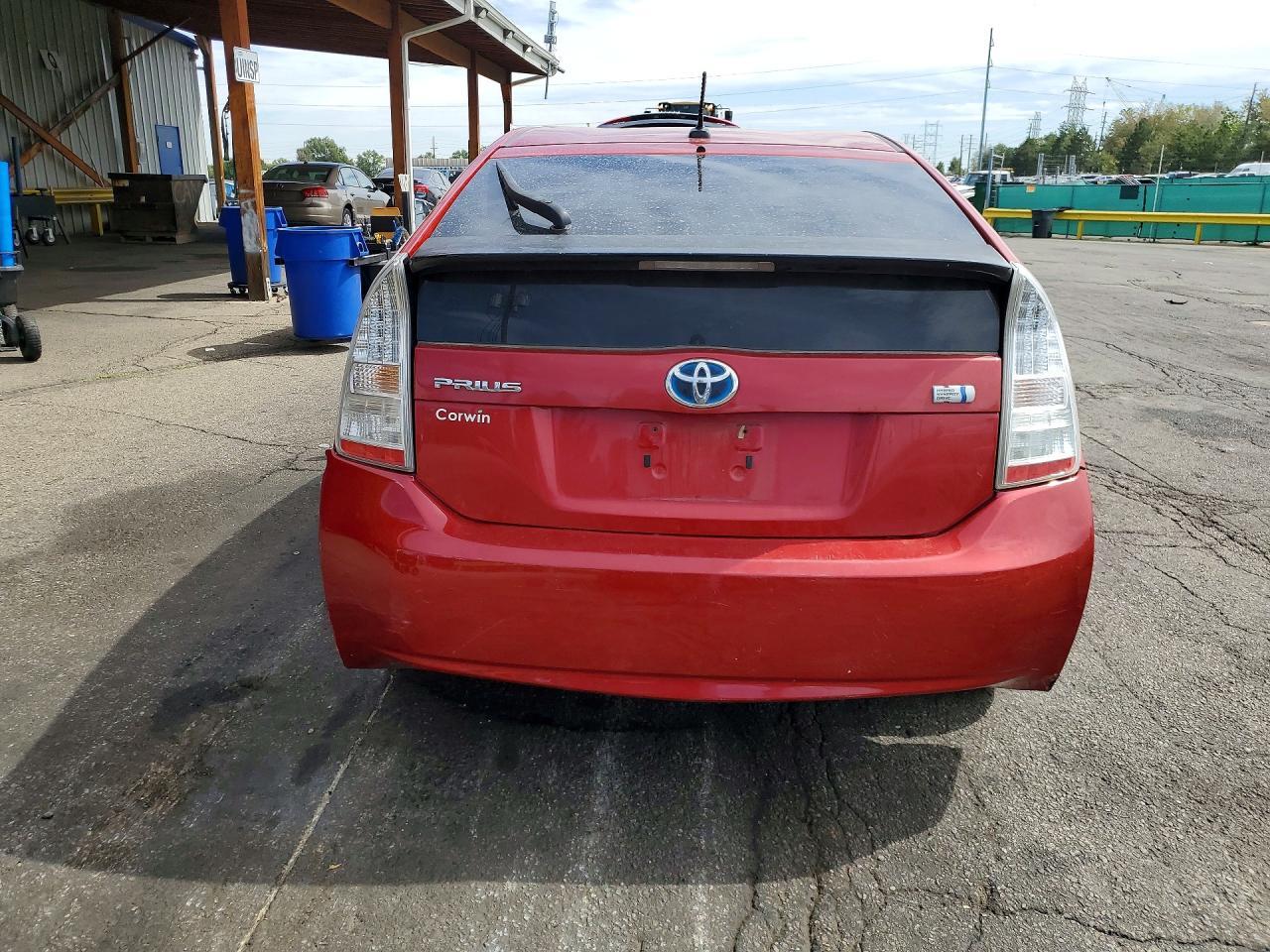 2011 Toyota Prius Two - Фото 6