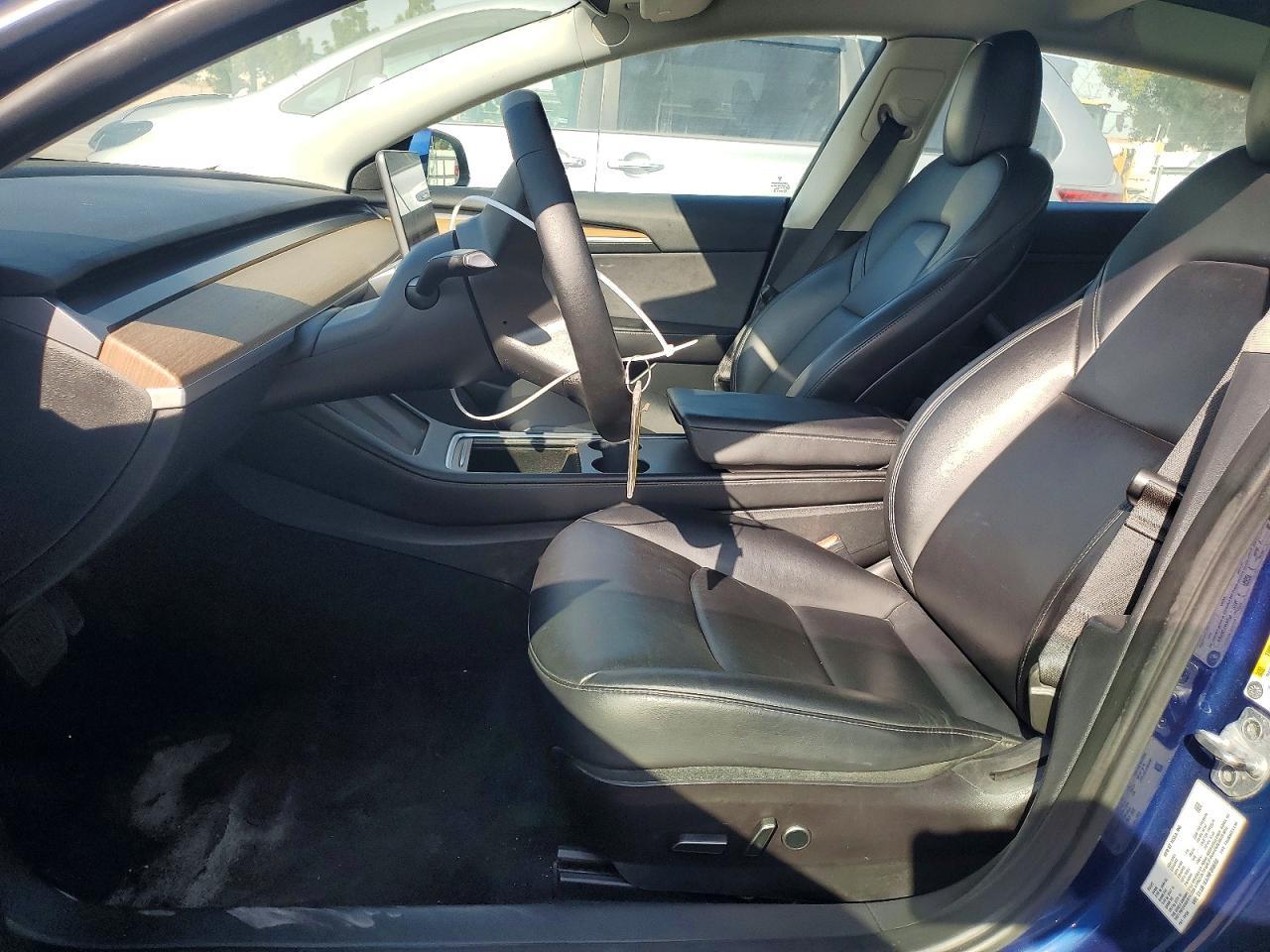 2022 Tesla Model 3 - Фото 7