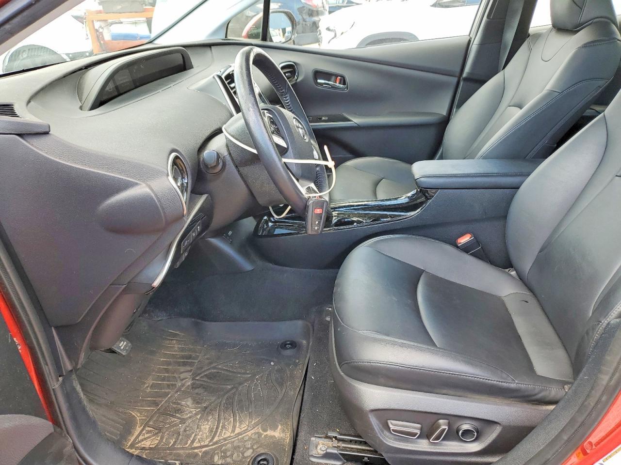 2017 Toyota Prius Four - Image 7
