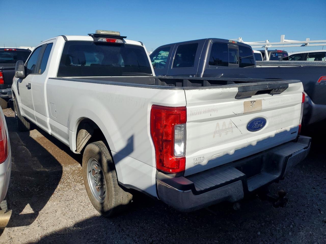 2017 Ford F250 Super Duty - Image 3