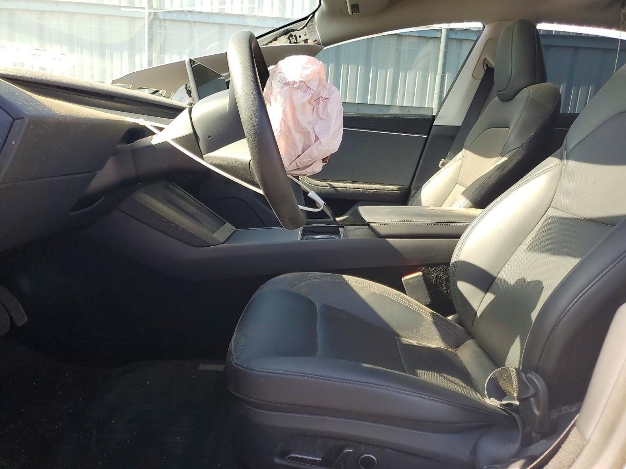 2024 Tesla Model 3 - Фото 7