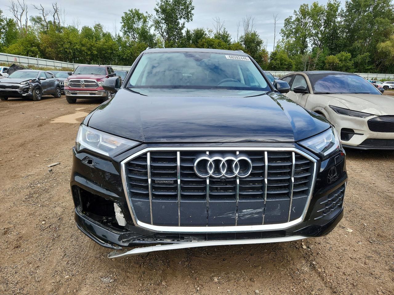 2020 Audi Q7 Premium Plus - Фото 5