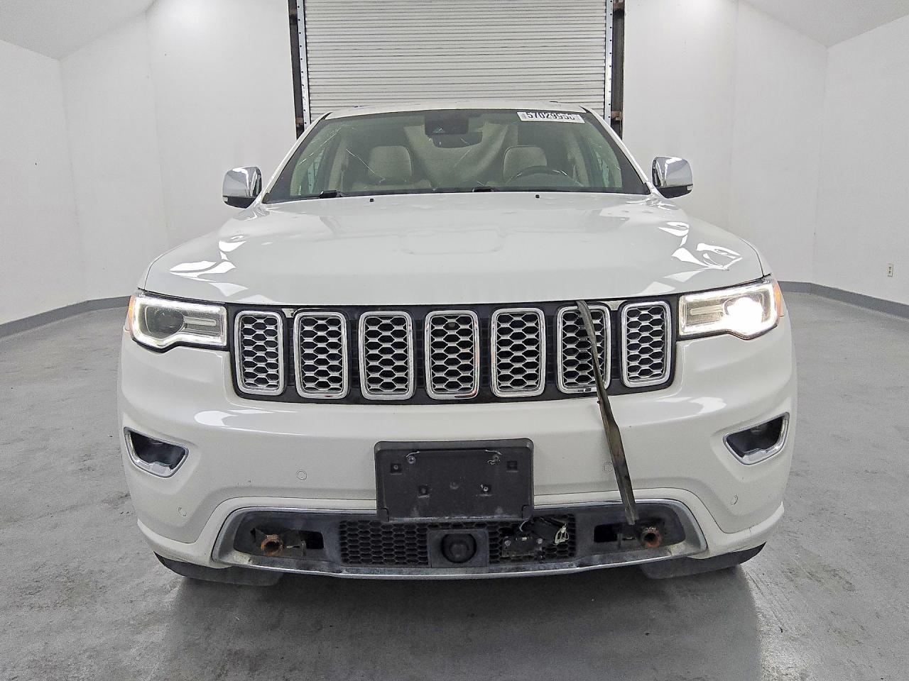 2017 Jeep Grand Cherokee Overland - Фото 5