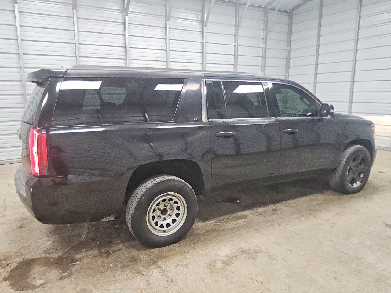 2016 Chevrolet Suburban C1500 Lt - Фото 3