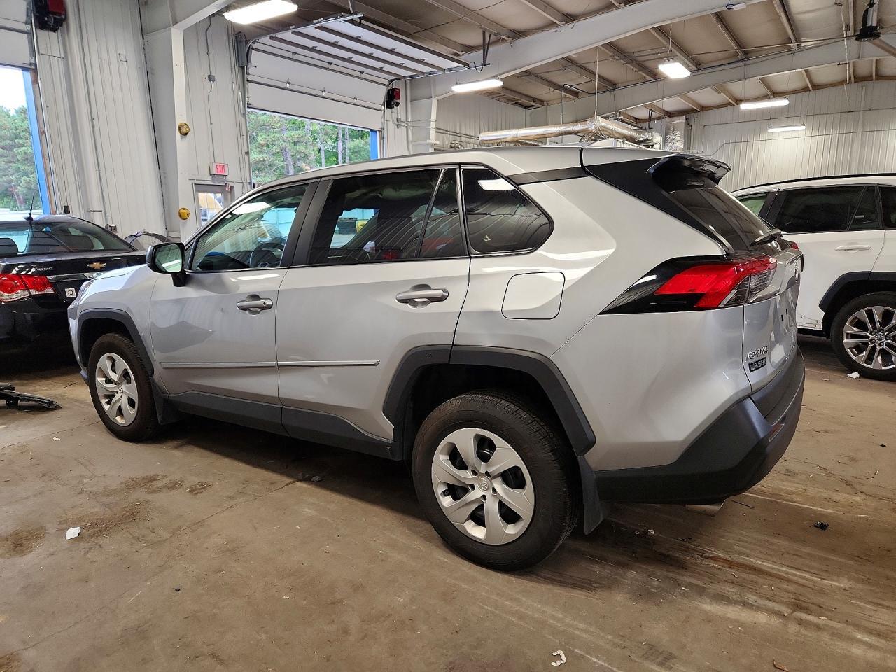2023 Toyota Rav4 Le - Фото 2